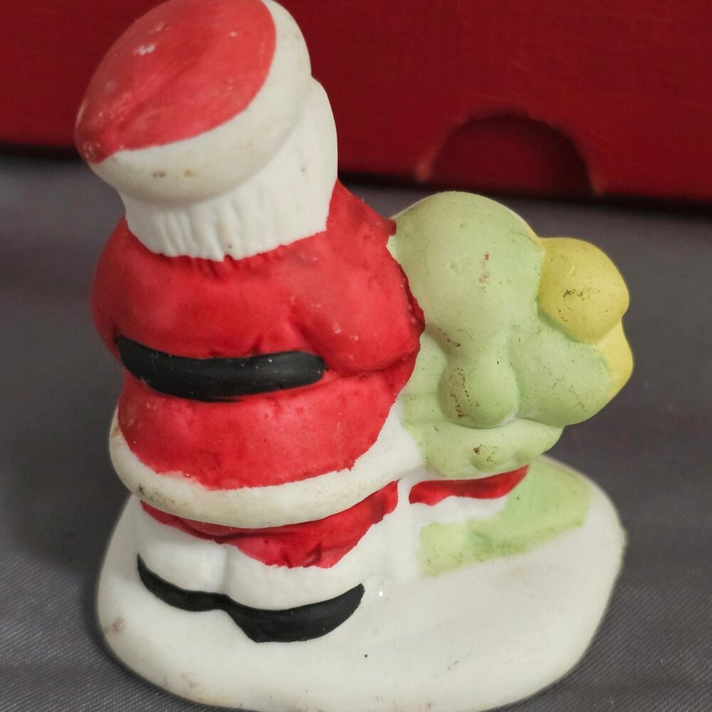 Vintage Santa Claus Figurine - Picture 2 of 5